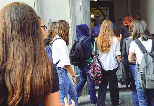 Firenze: persi oltre 2.300 alunni e 53 classi, ma un docente su tre resta precario